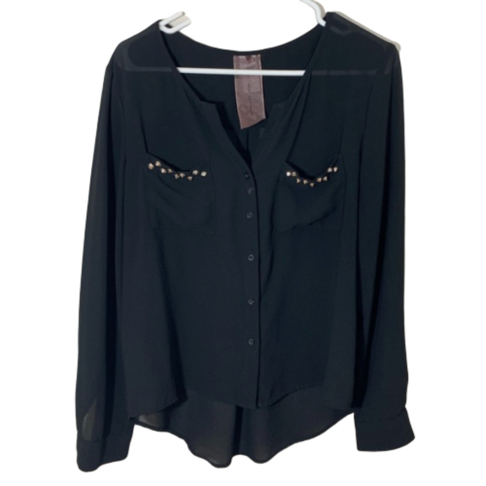 Moon Collection Sheer Studded High Low Hem Top Med